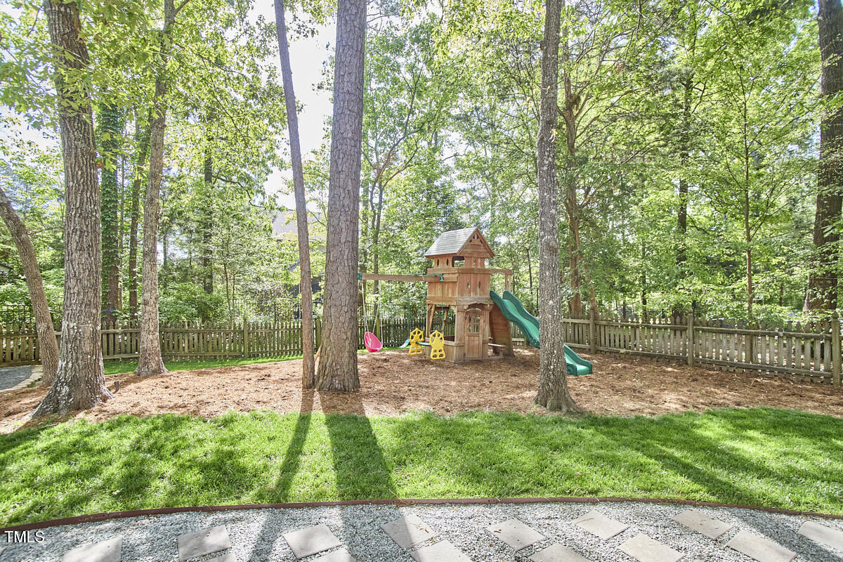 1203 Queensbury Circle