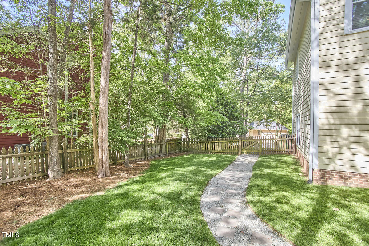 1203 Queensbury Circle