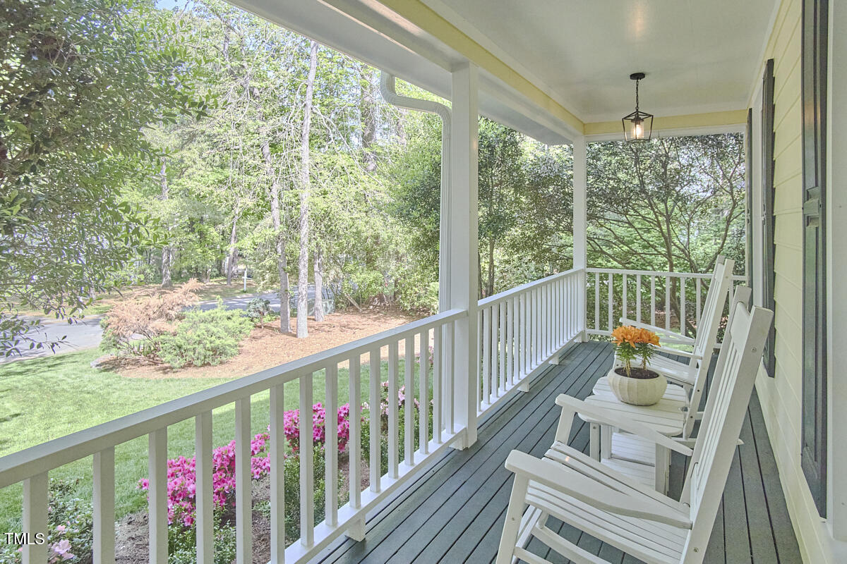 1203 Queensbury Circle