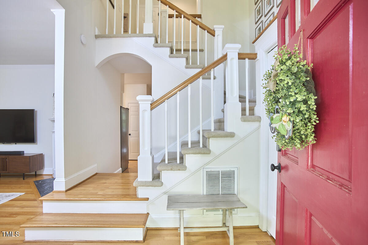 1203 Queensbury Circle