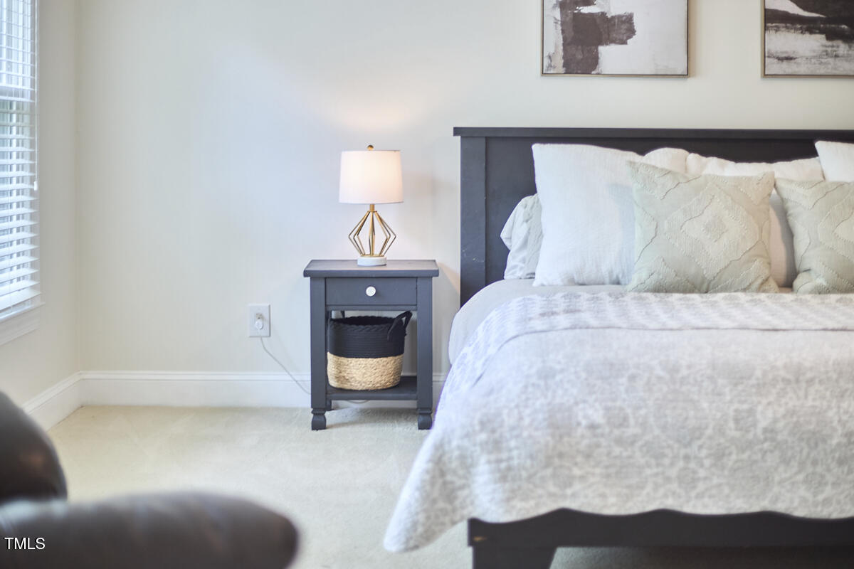 1203 Queensbury Circle