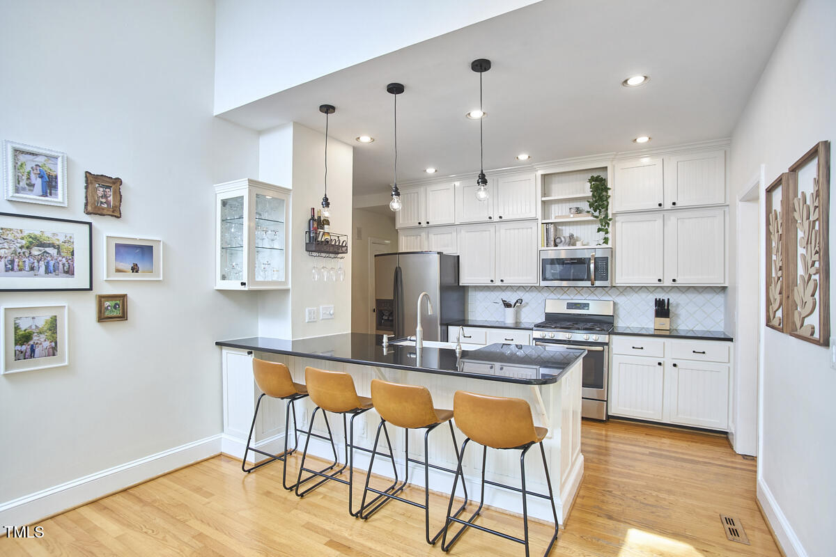 1203 Queensbury Circle