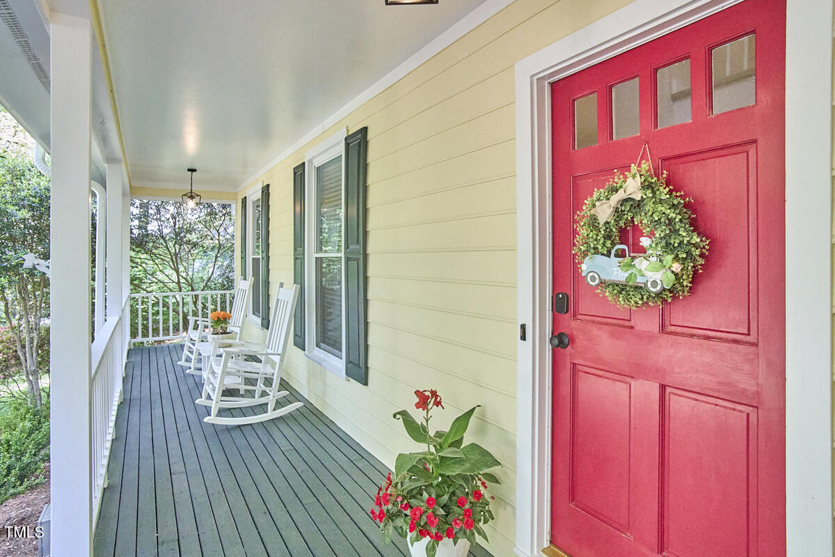 1203 Queensbury Circle