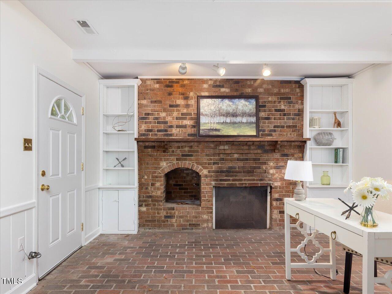 203 Wood Circle
