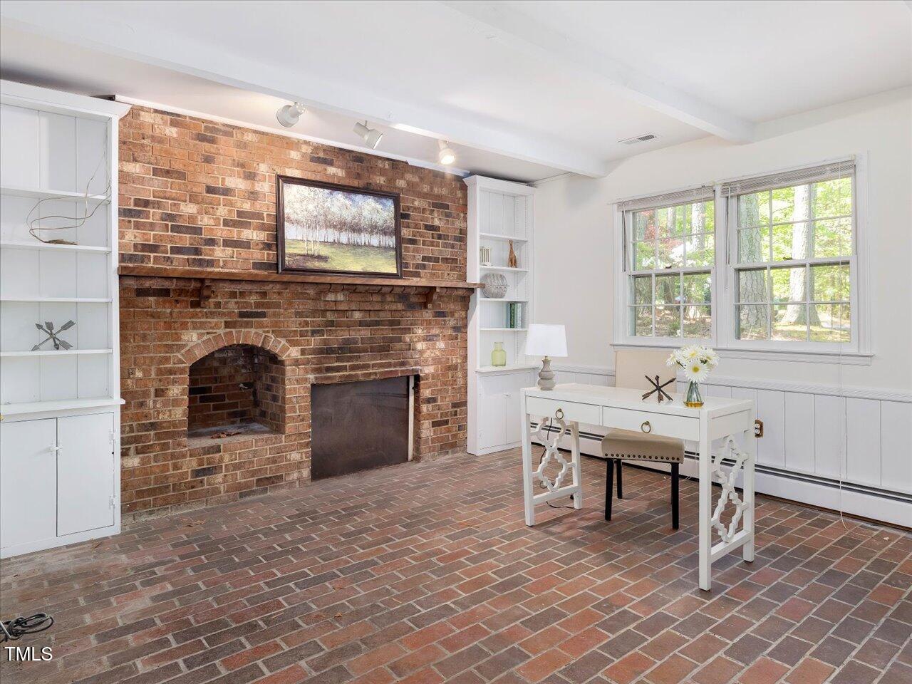 203 Wood Circle