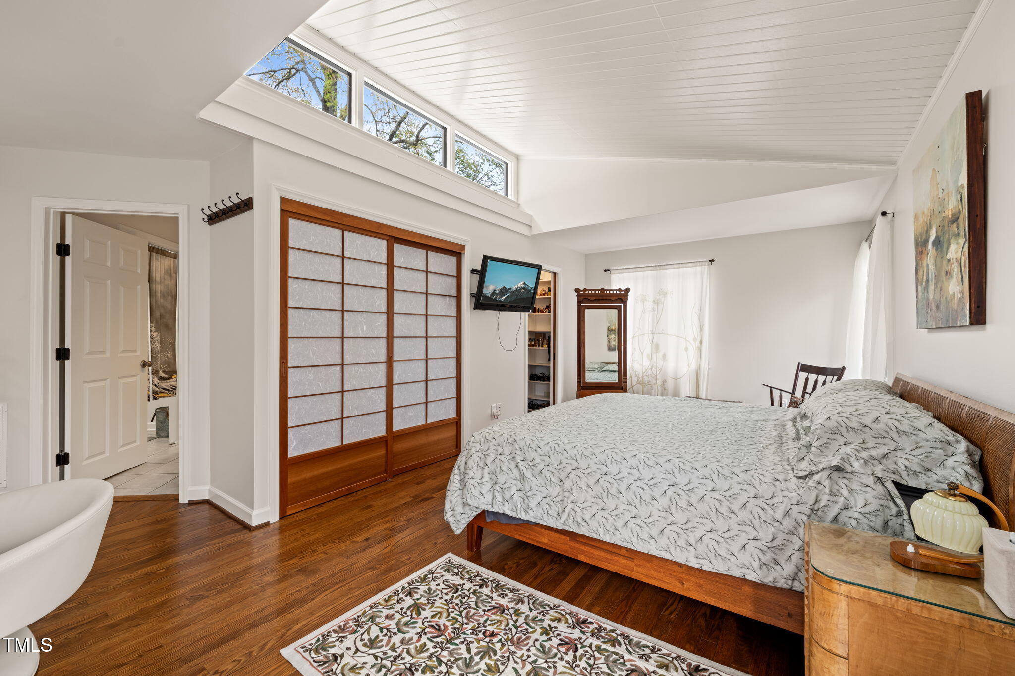 1024 W Markham Avenue