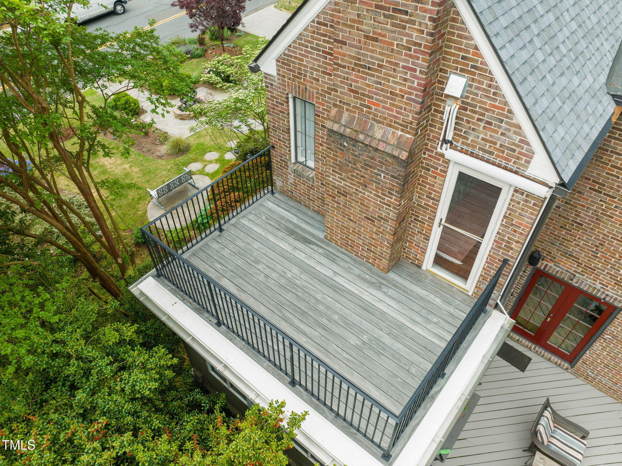 1024 W Markham Avenue