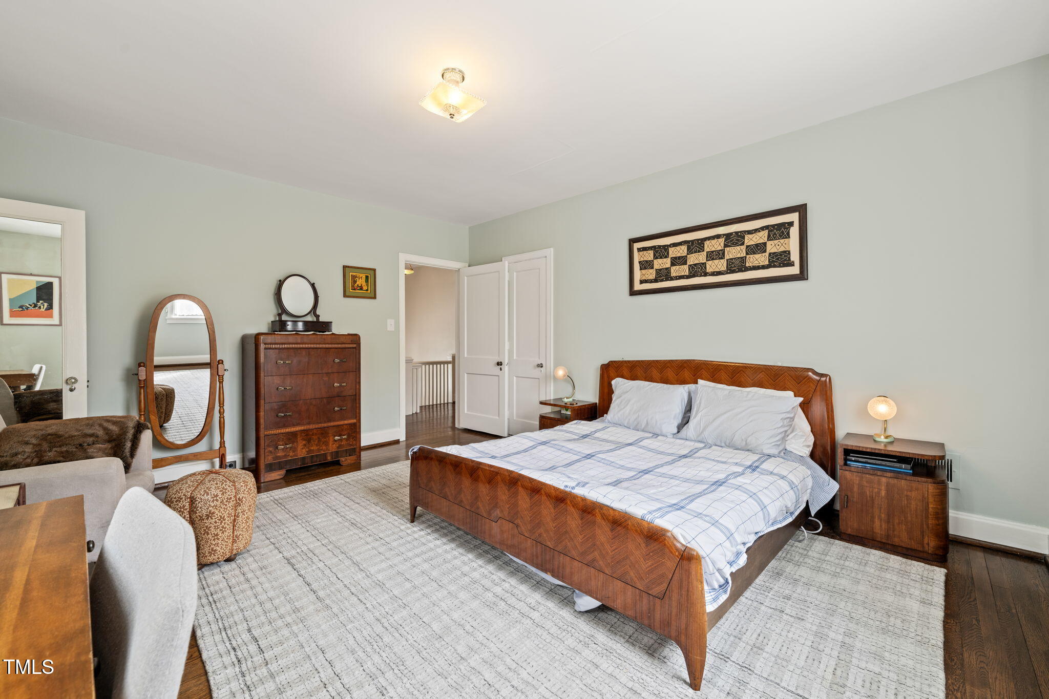 1024 W Markham Avenue