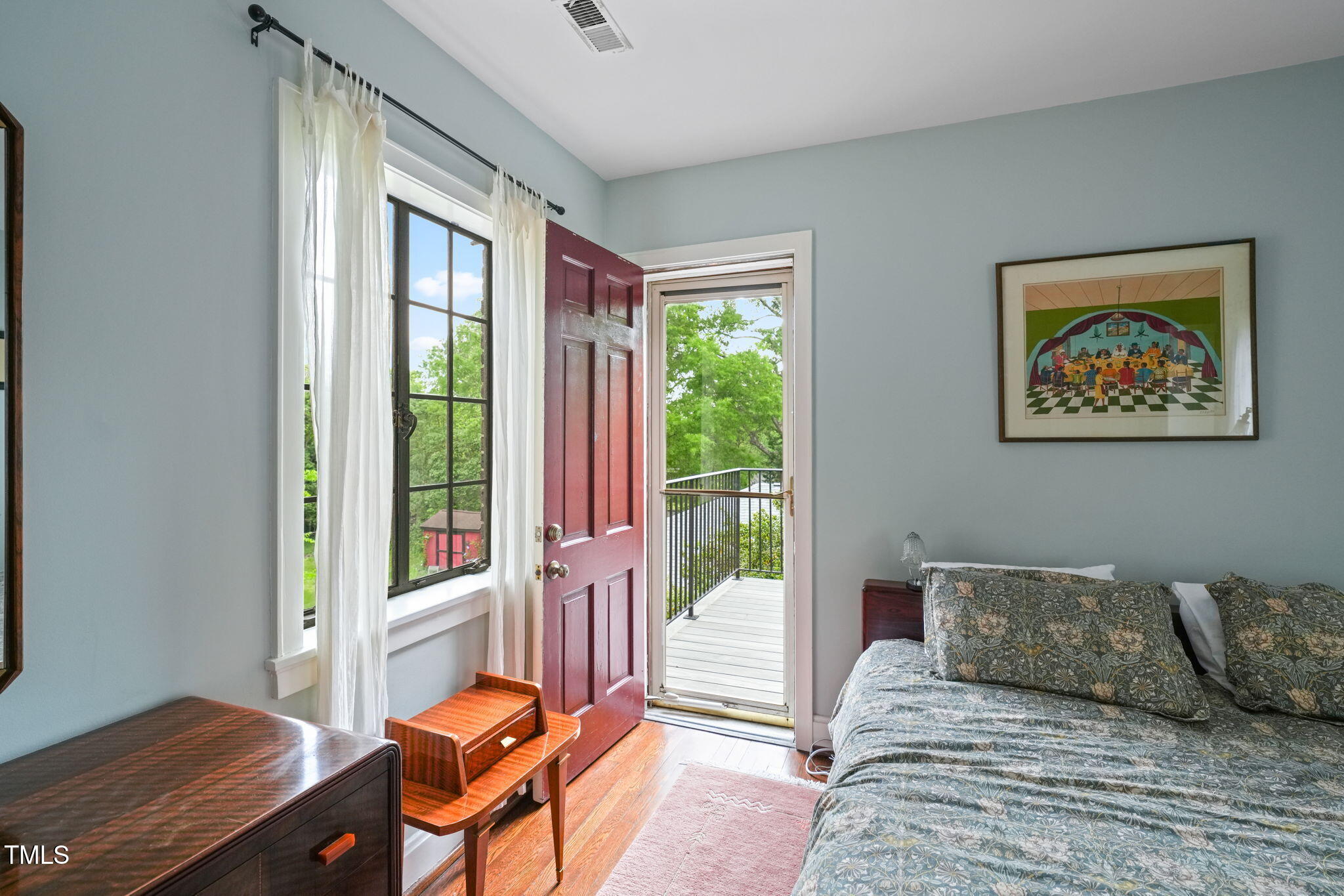 1024 W Markham Avenue