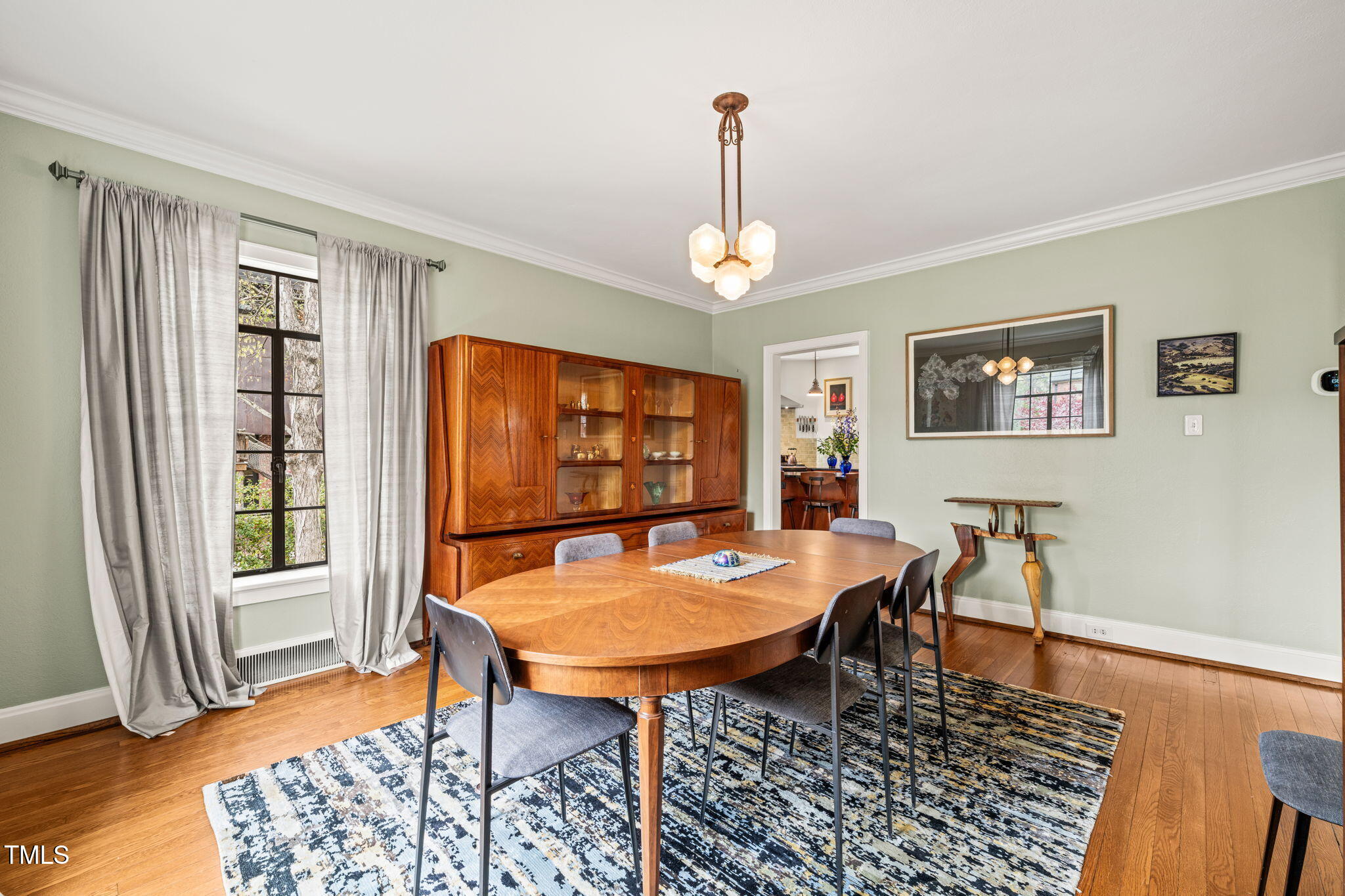 1024 W Markham Avenue