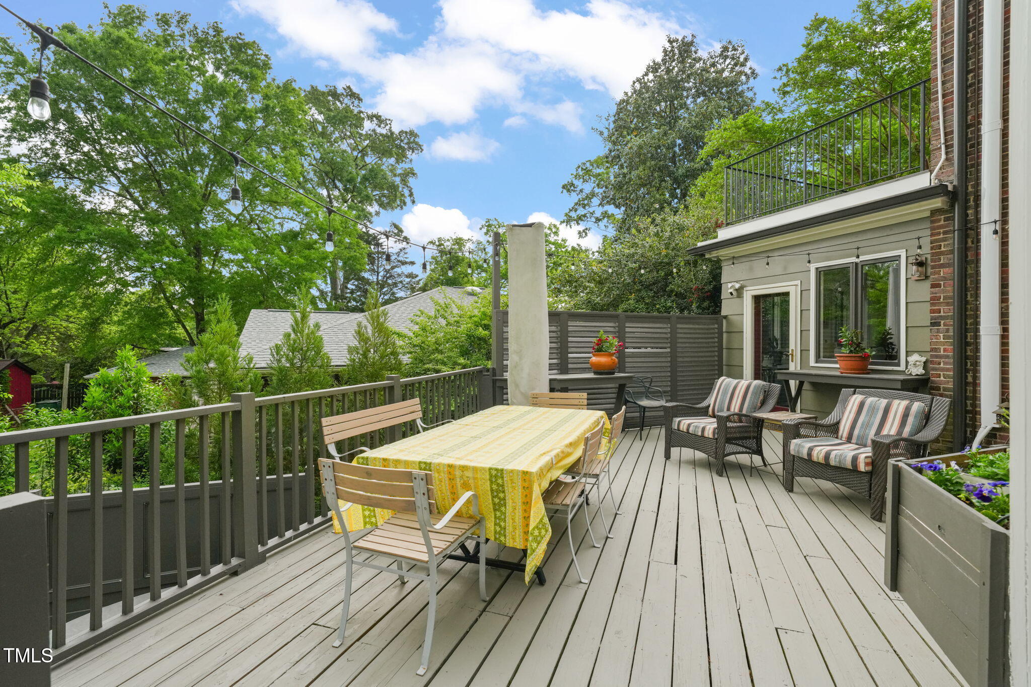 1024 W Markham Avenue