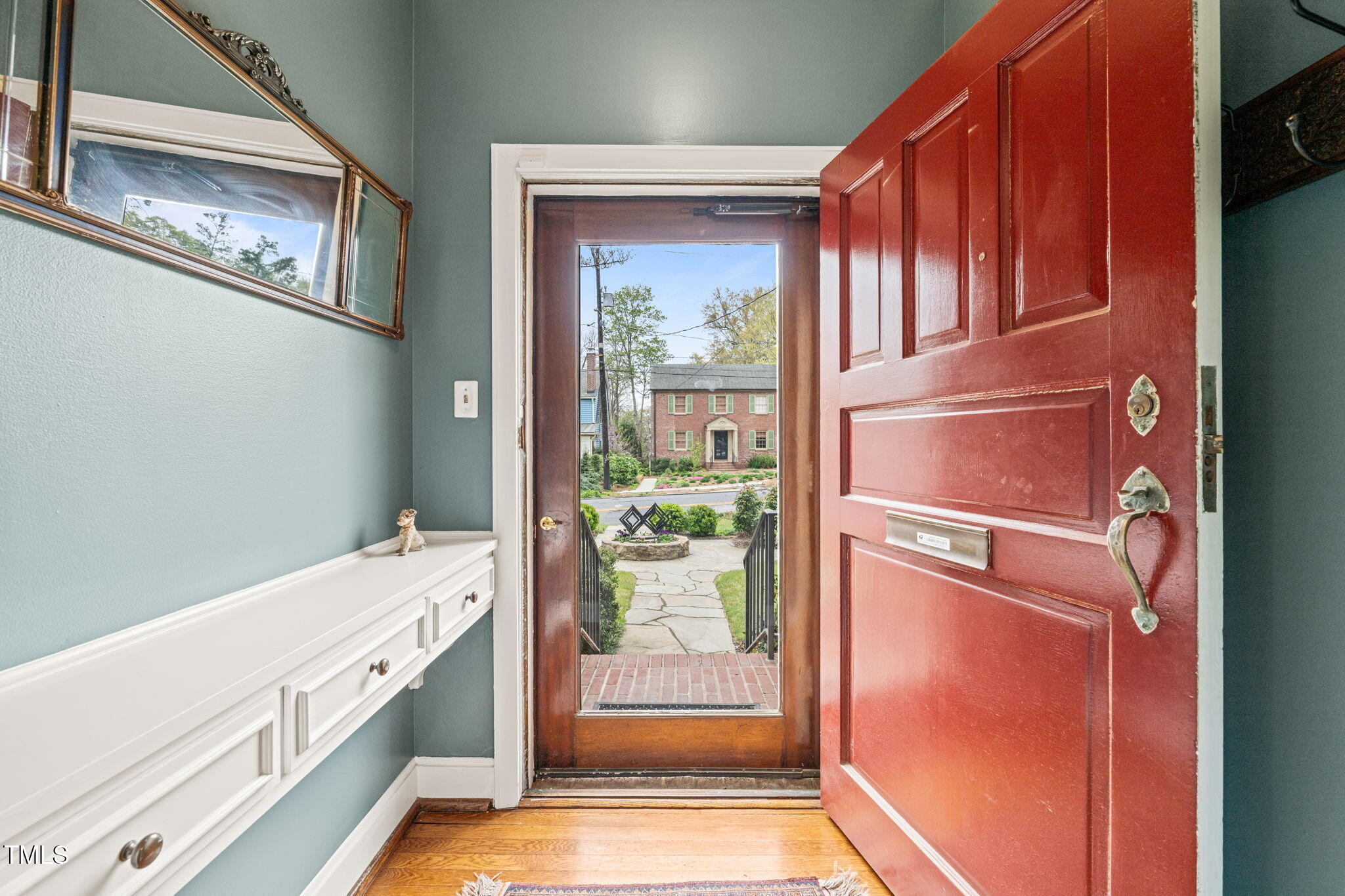 1024 W Markham Avenue