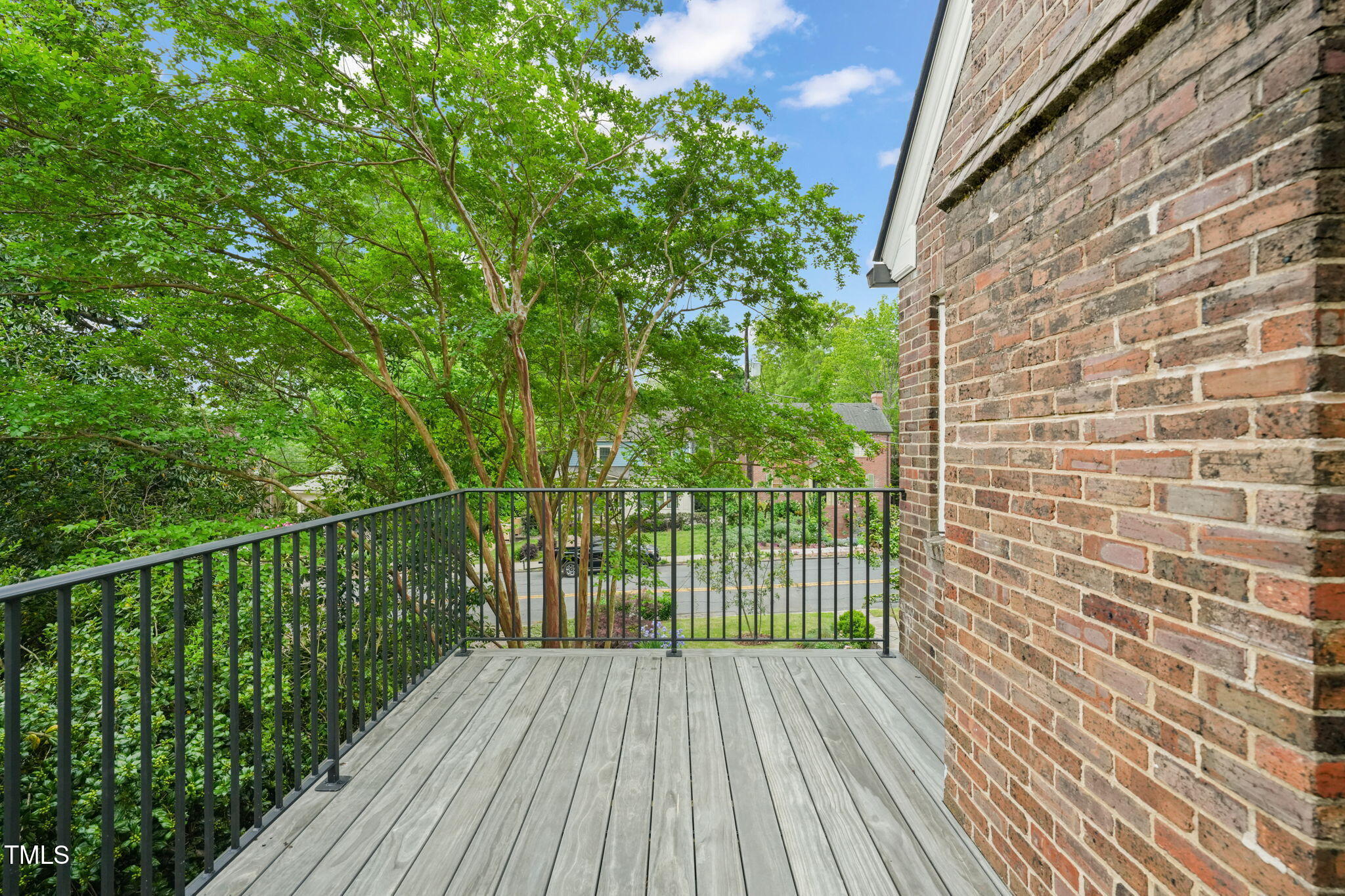 1024 W Markham Avenue