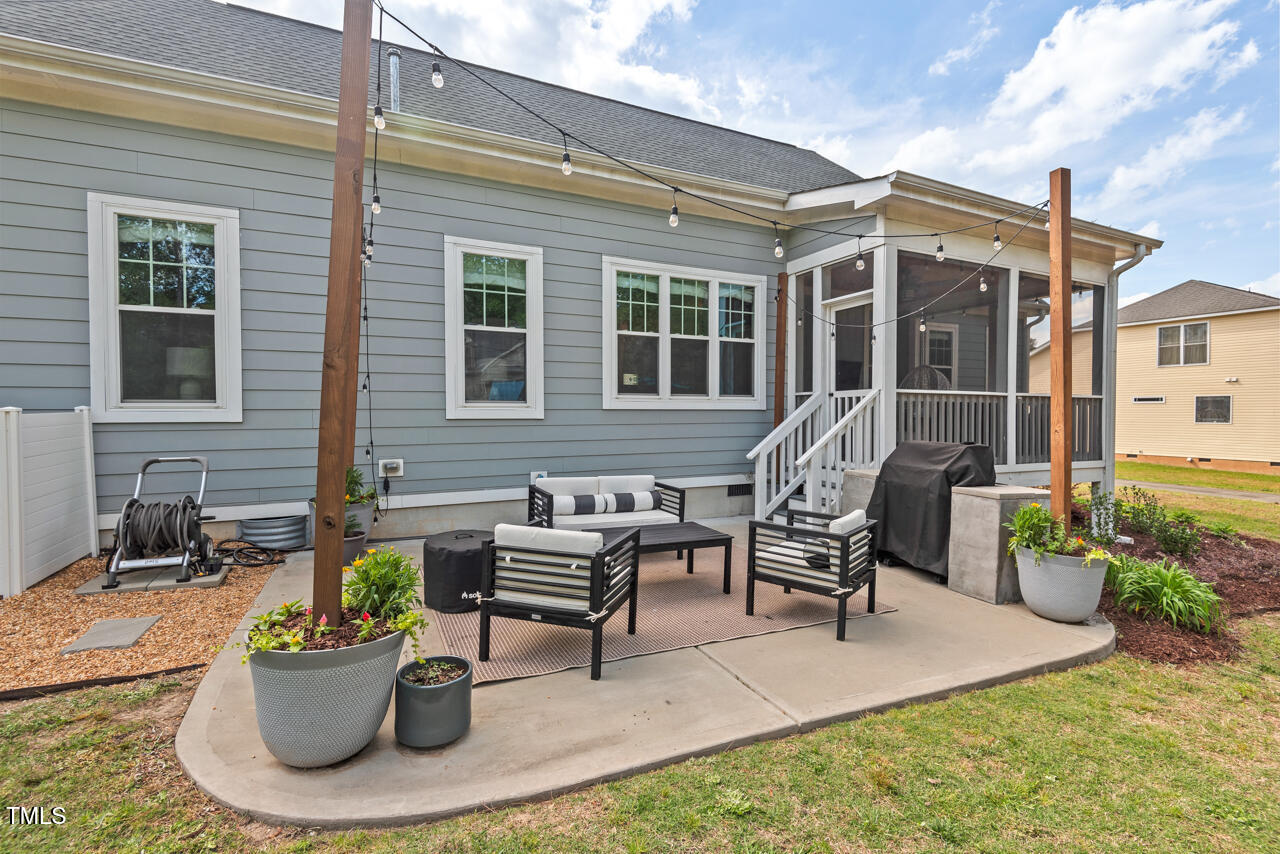 1427 Bungalow Avenue