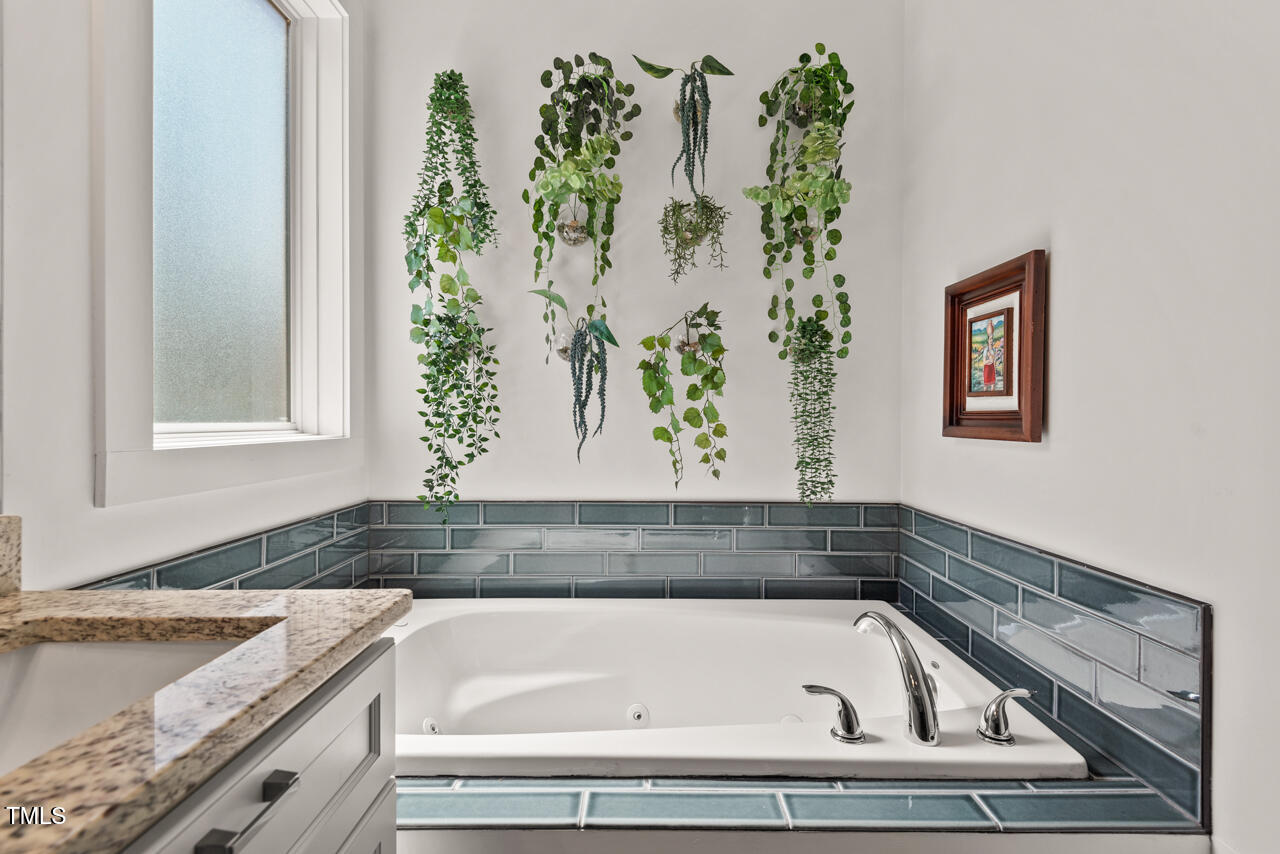 1427 Bungalow Avenue