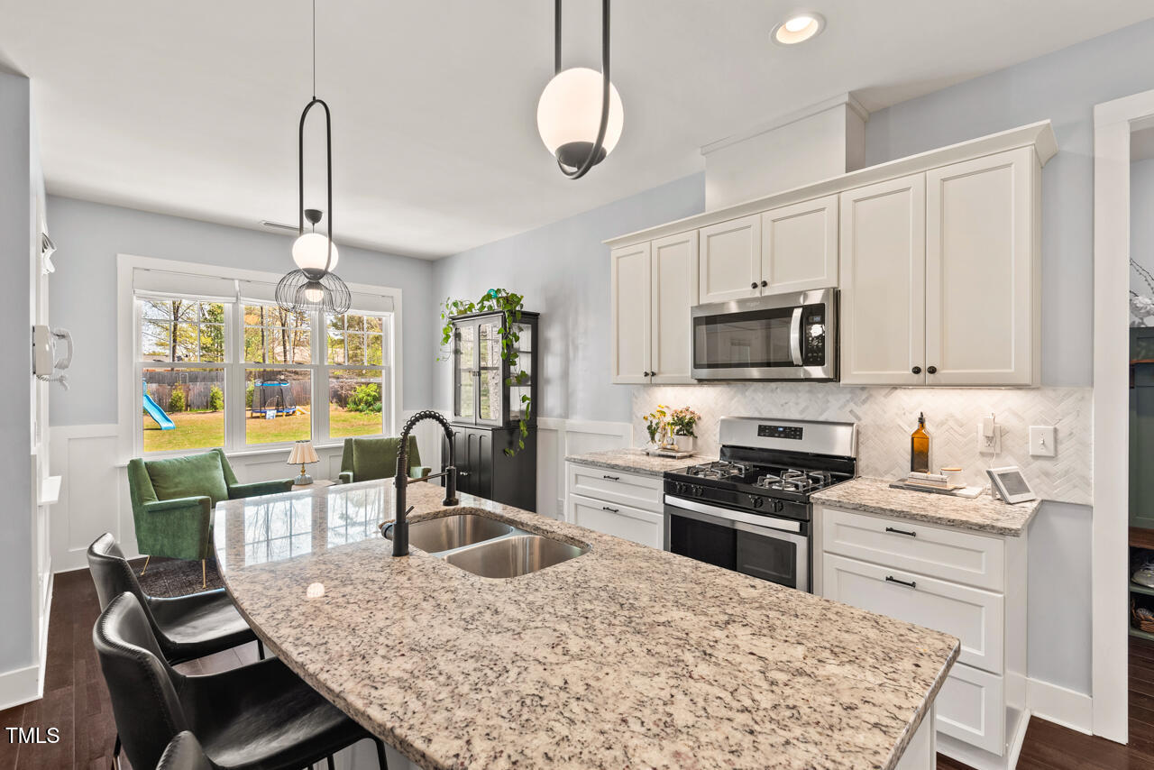 1427 Bungalow Avenue