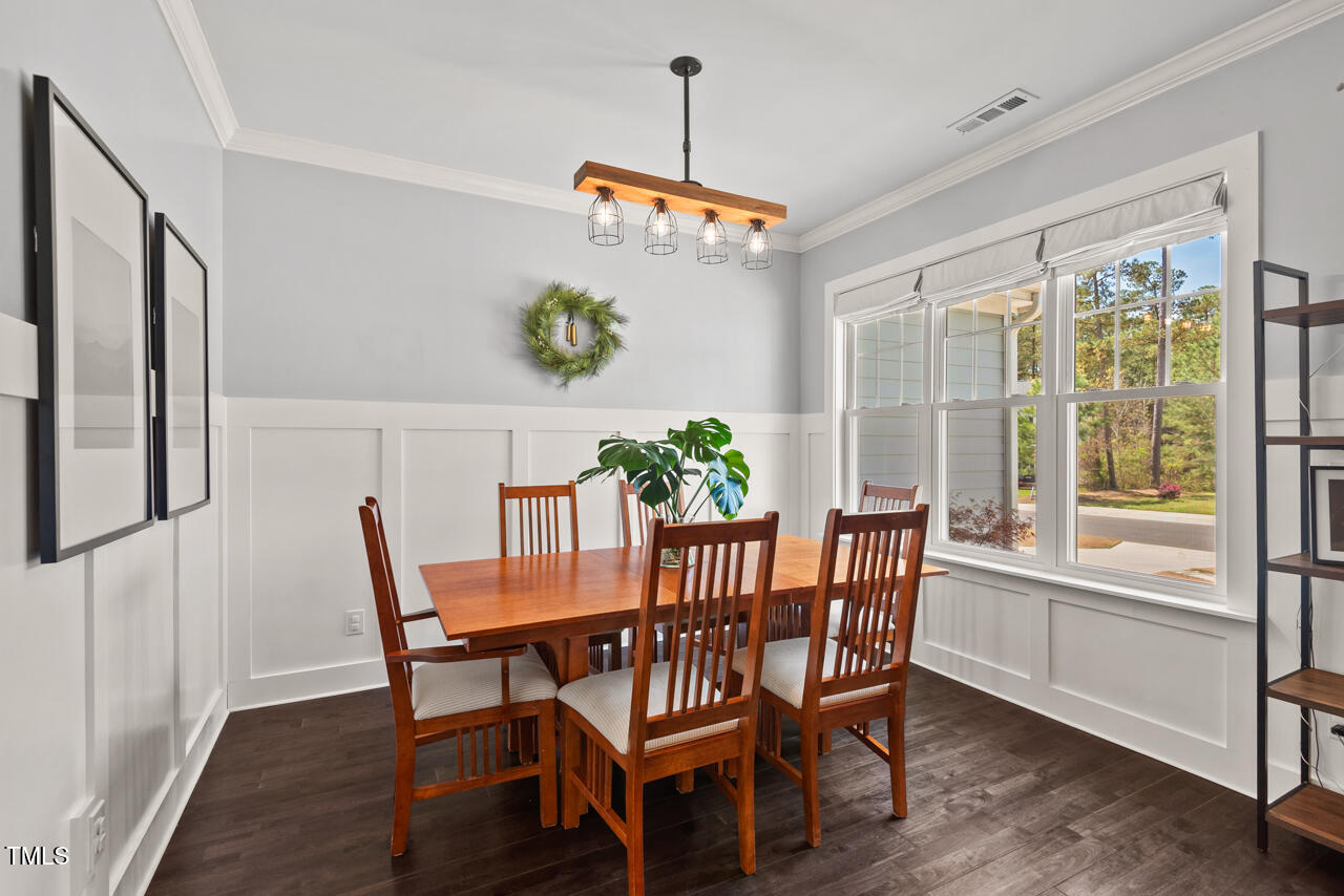 1427 Bungalow Avenue