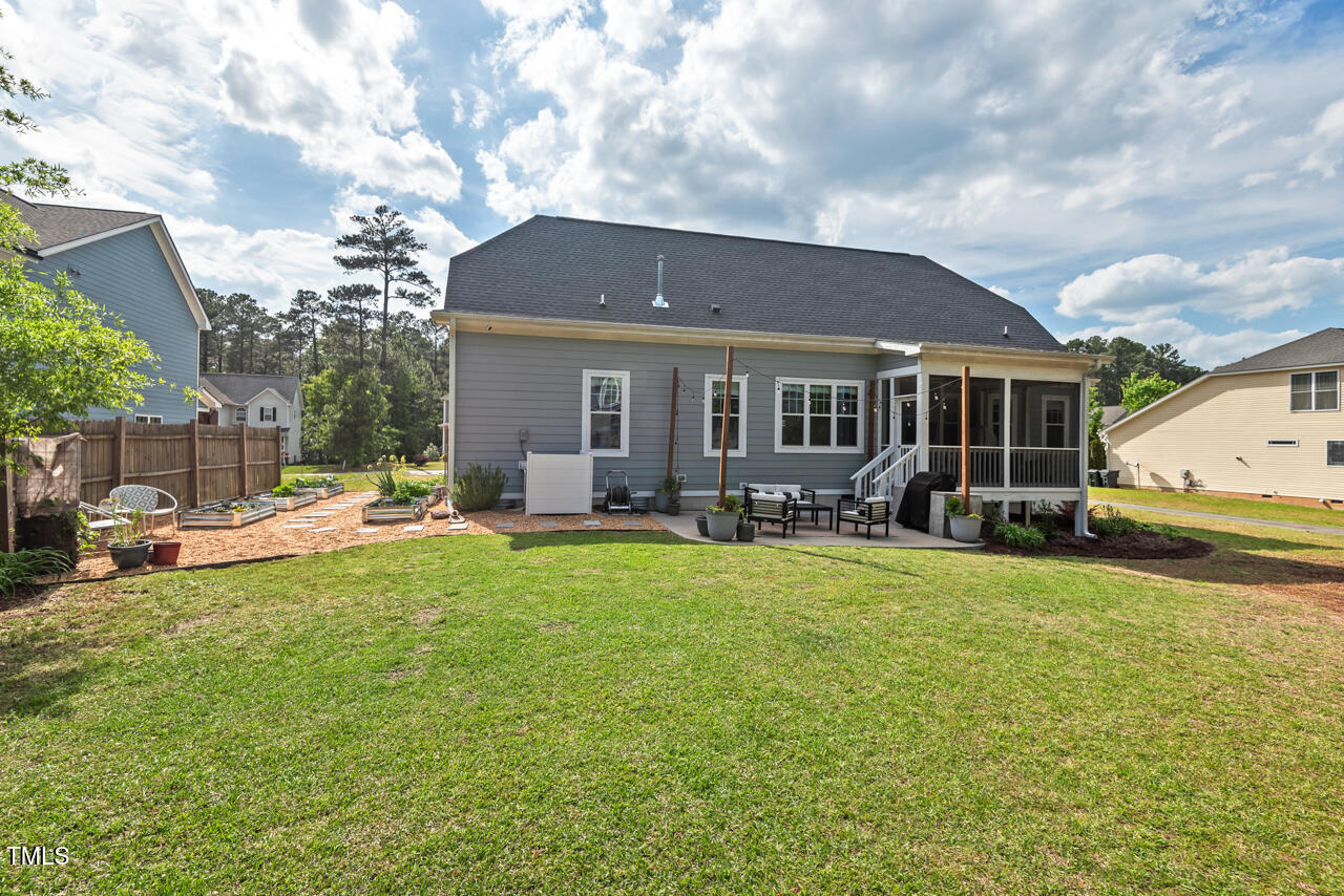 1427 Bungalow Avenue