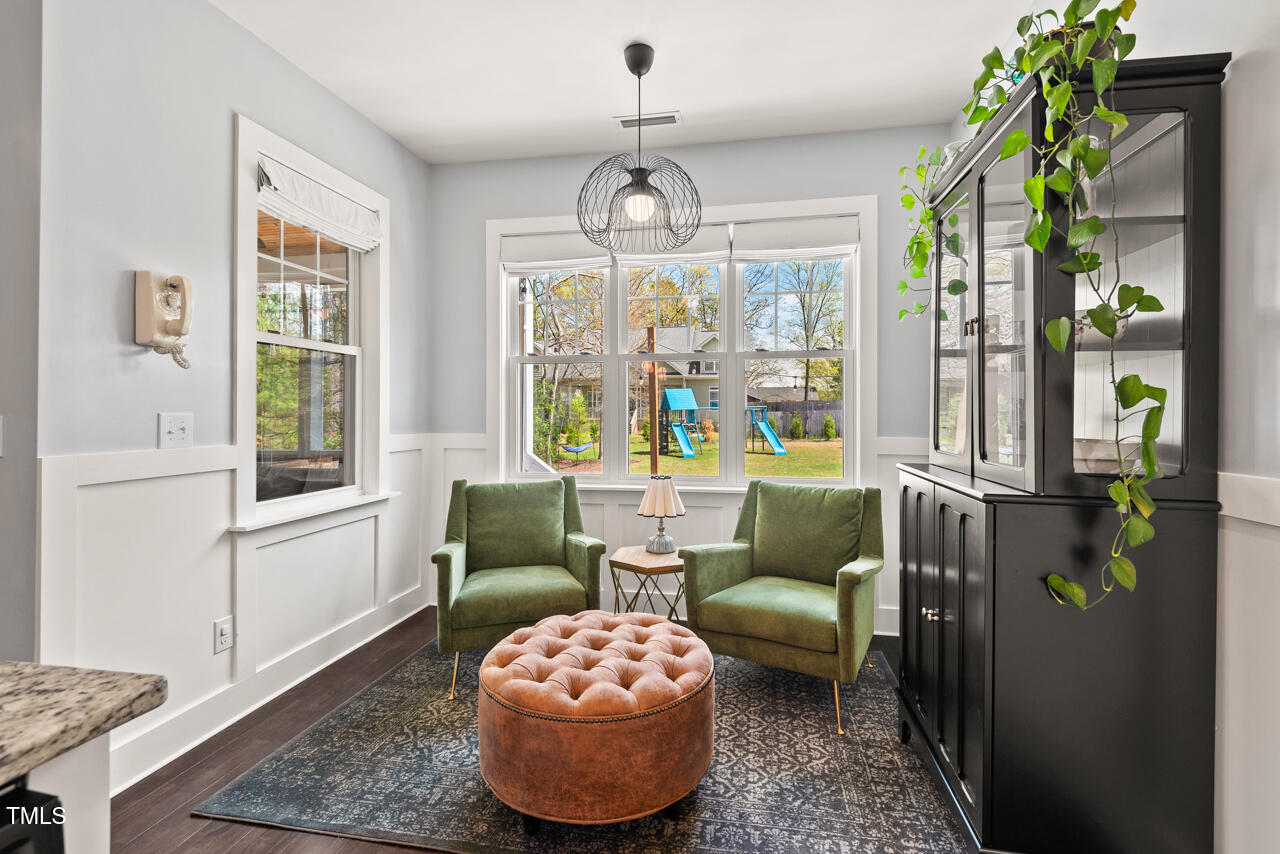 1427 Bungalow Avenue