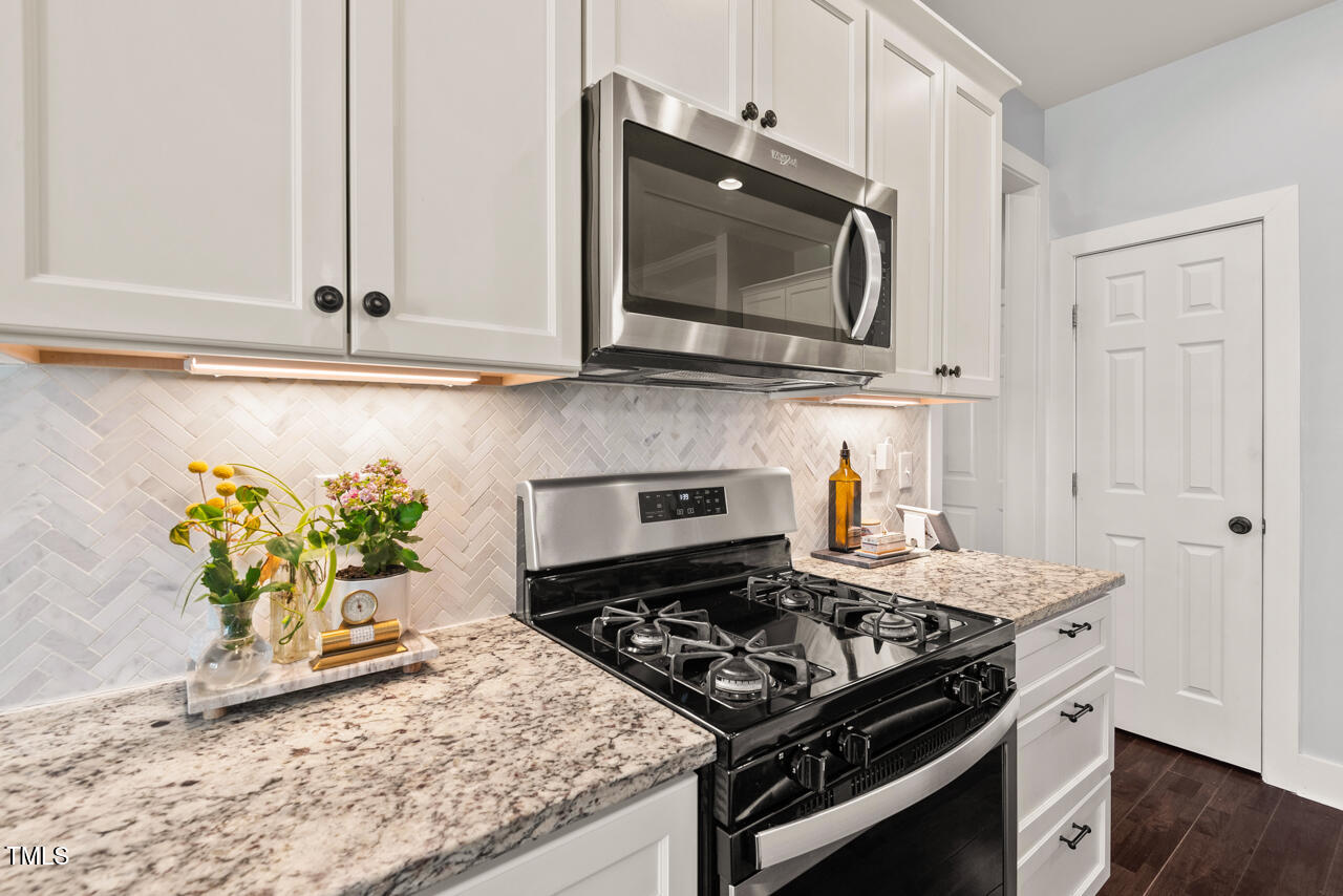 1427 Bungalow Avenue