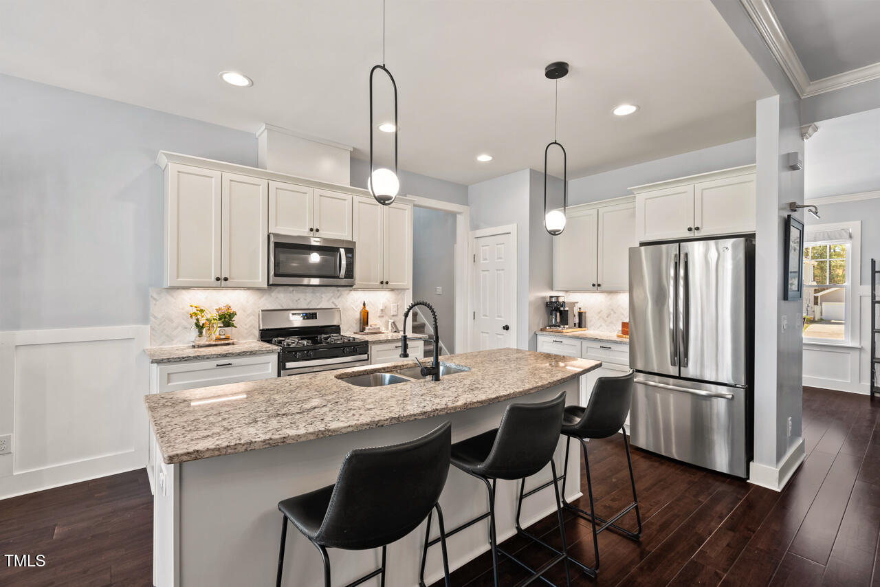 1427 Bungalow Avenue