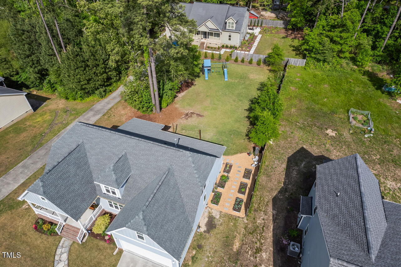 1427 Bungalow Avenue