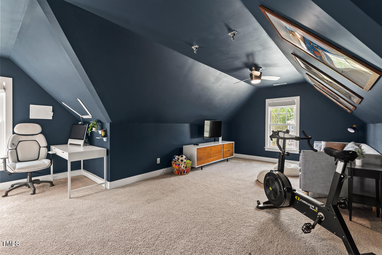 1427 Bungalow Avenue