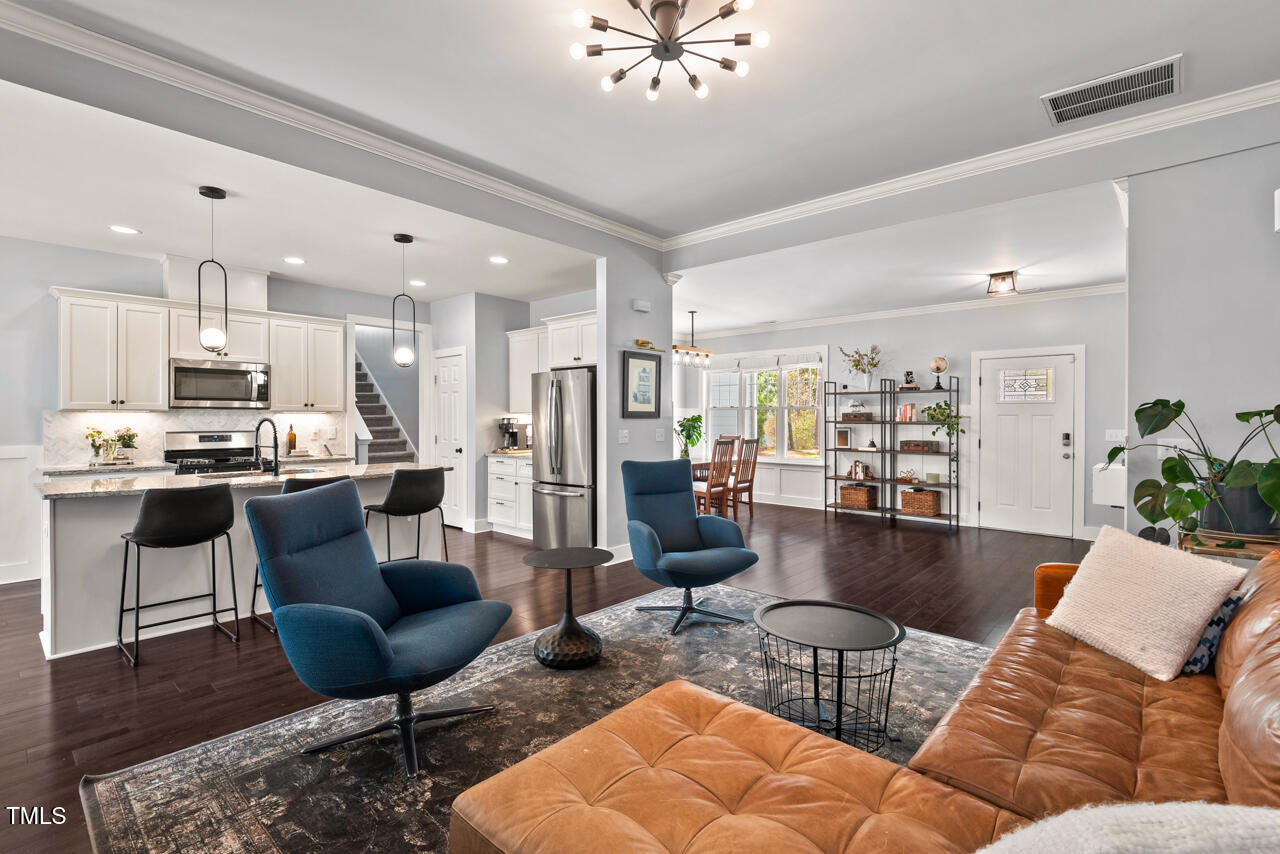 1427 Bungalow Avenue