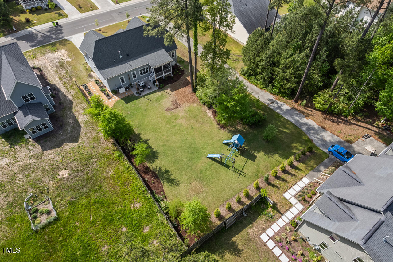 1427 Bungalow Avenue