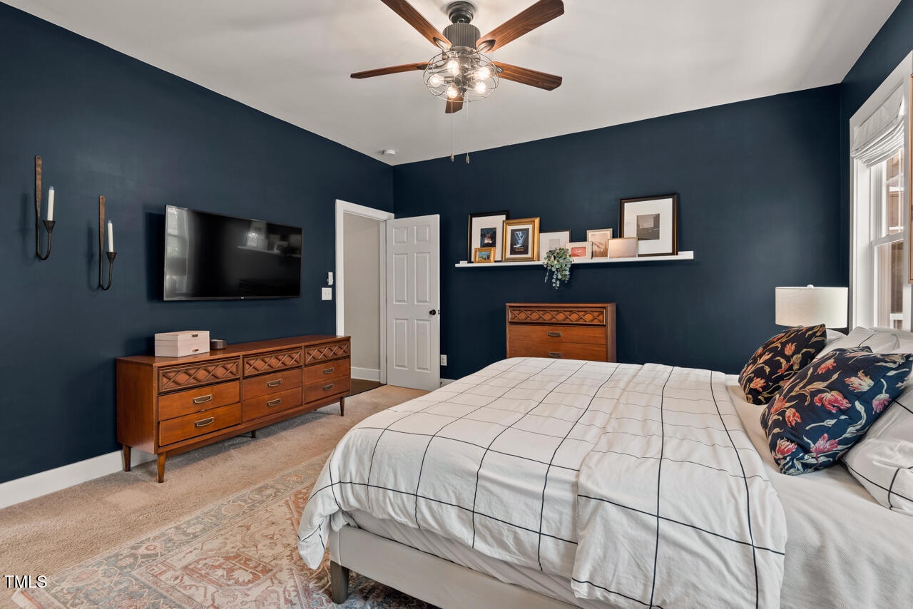 1427 Bungalow Avenue