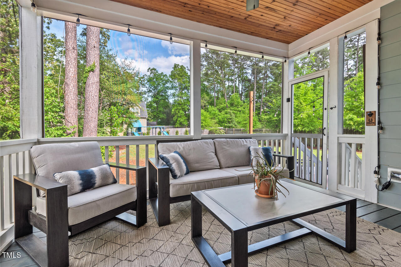 1427 Bungalow Avenue