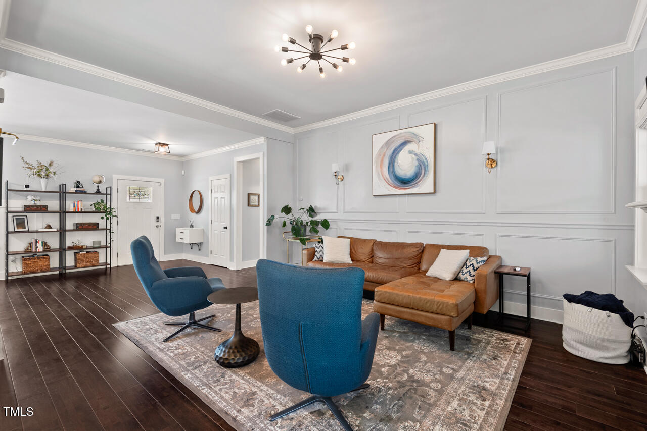 1427 Bungalow Avenue