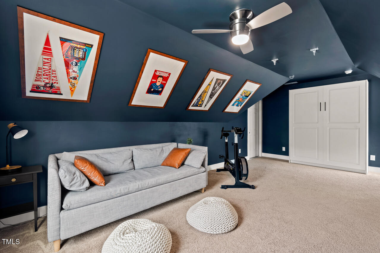 1427 Bungalow Avenue