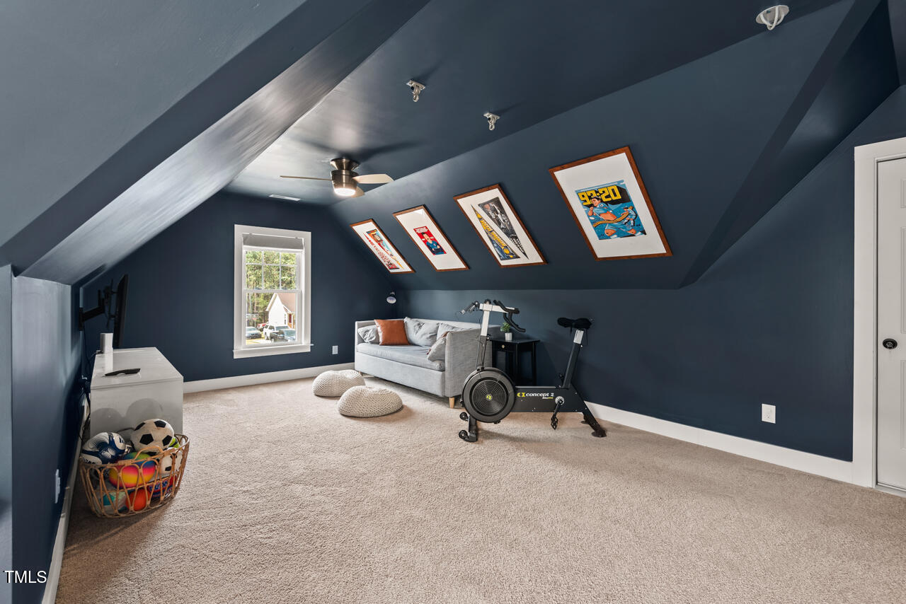 1427 Bungalow Avenue