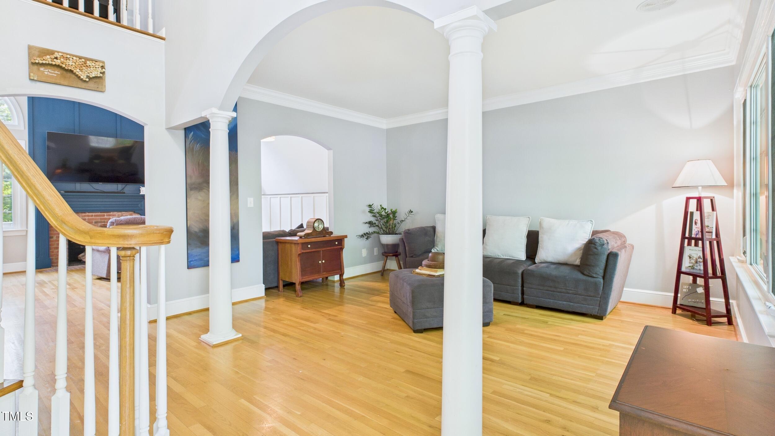 201 Johnstone Ct Court