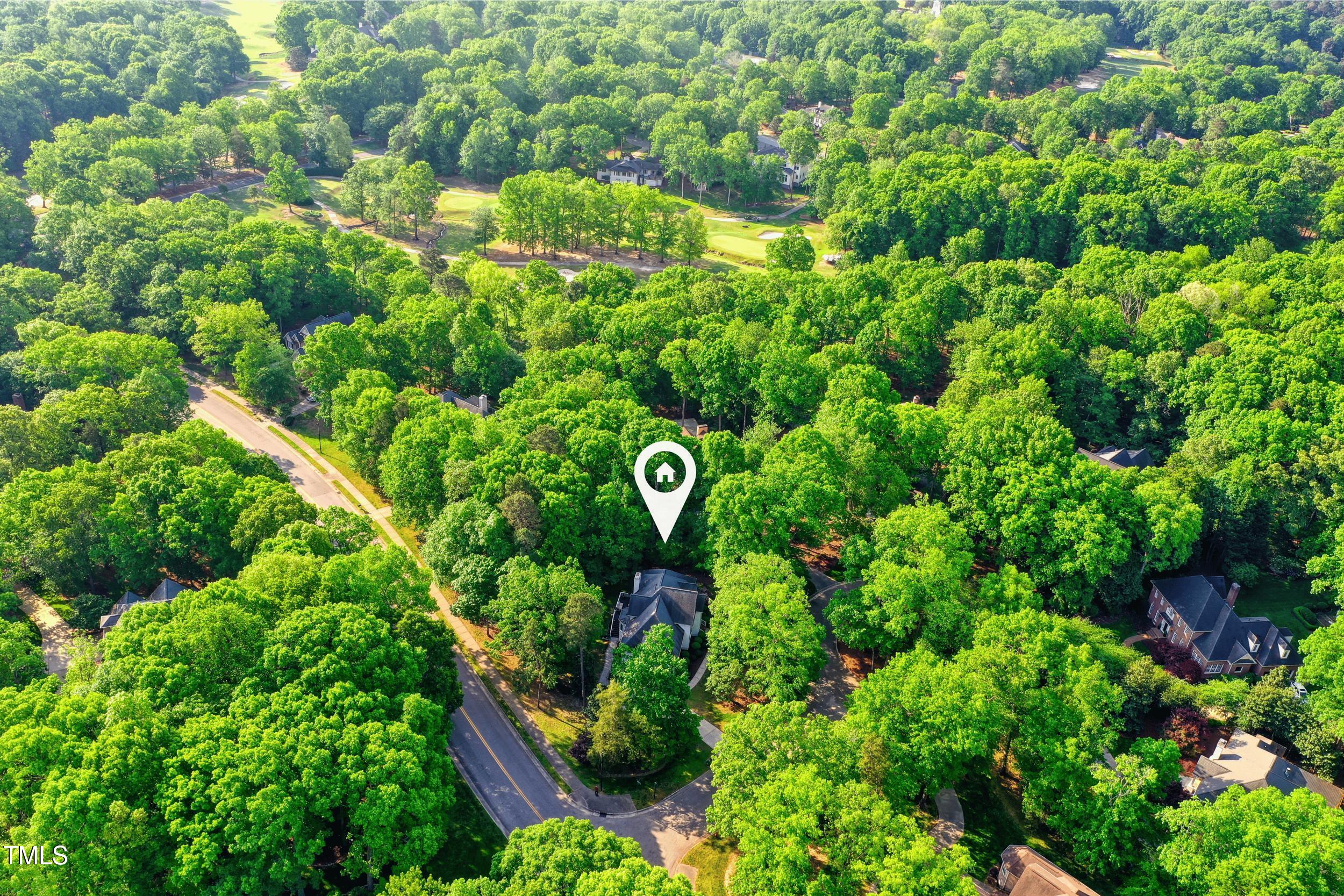 201 Johnstone Ct Court