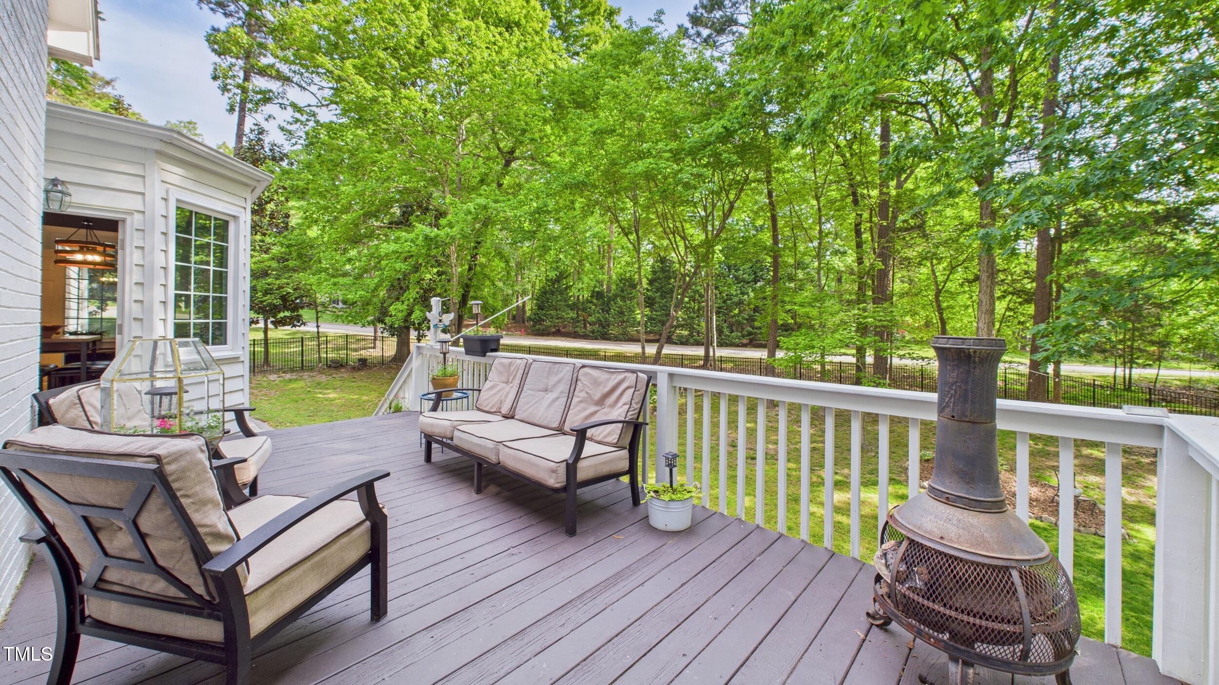 201 Johnstone Ct Court