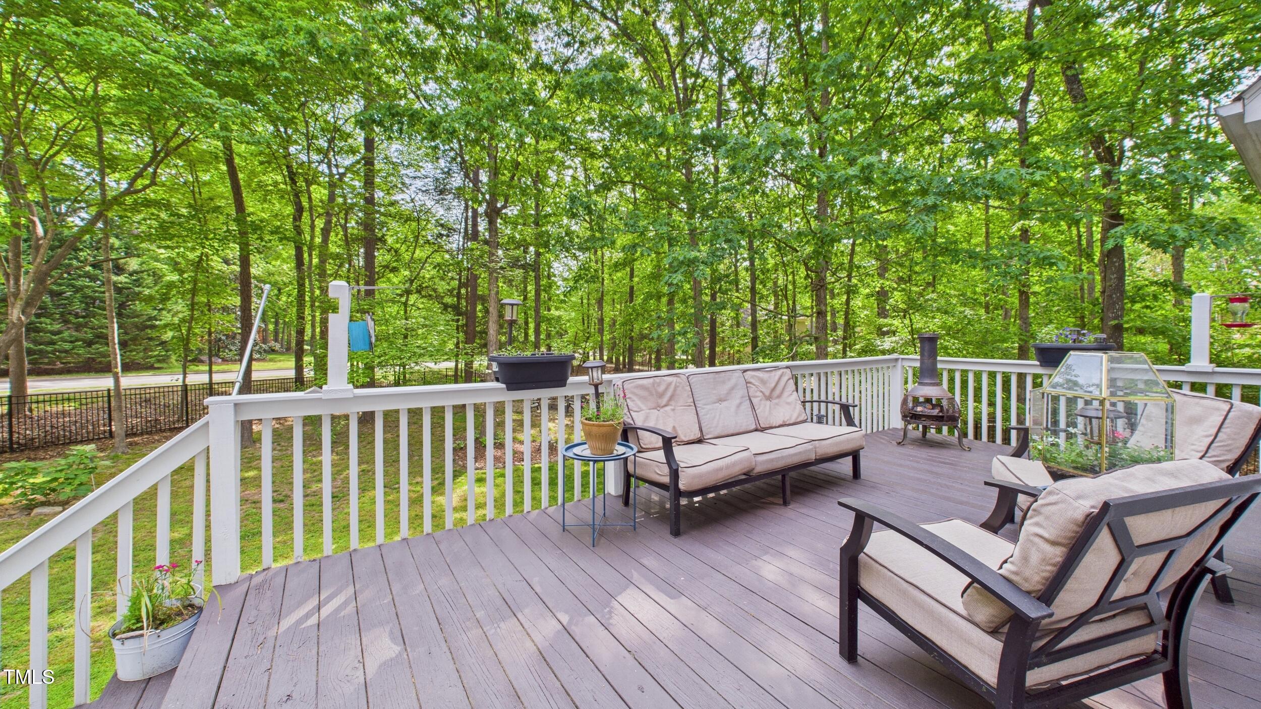 201 Johnstone Ct Court