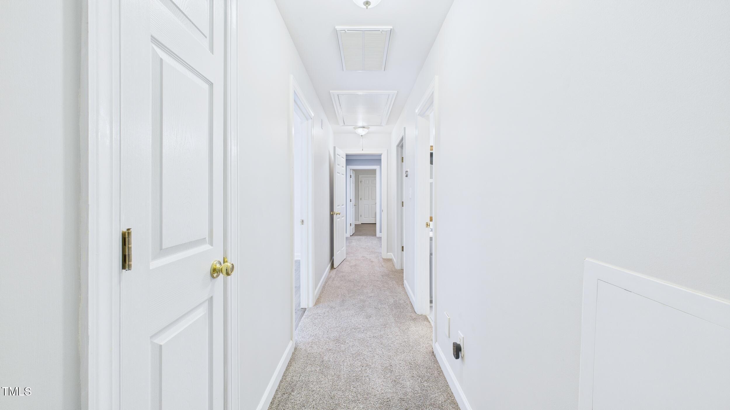 201 Johnstone Ct Court