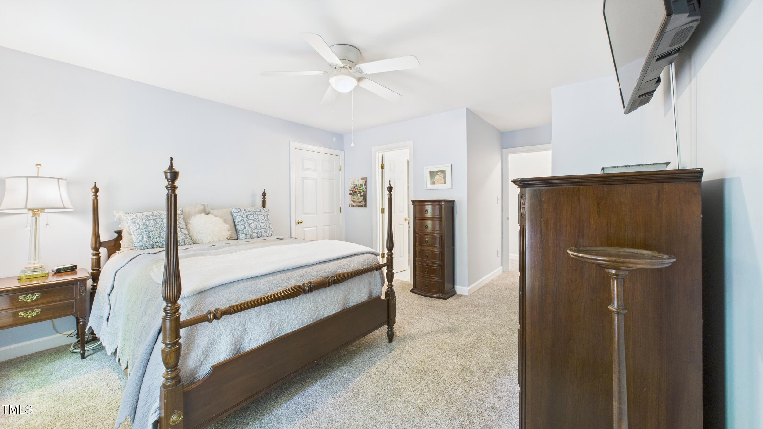 201 Johnstone Ct Court