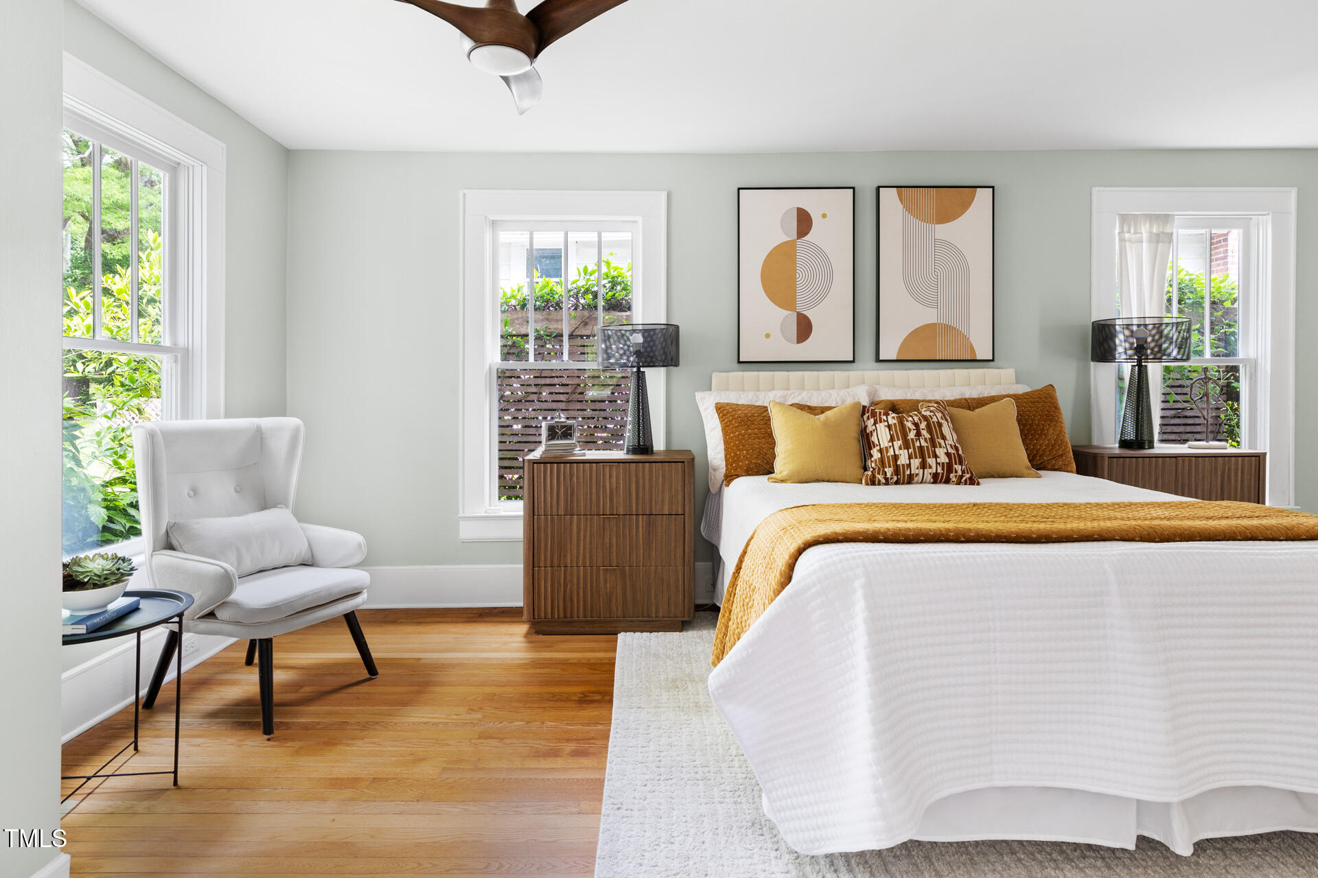 107 E Hammond Street