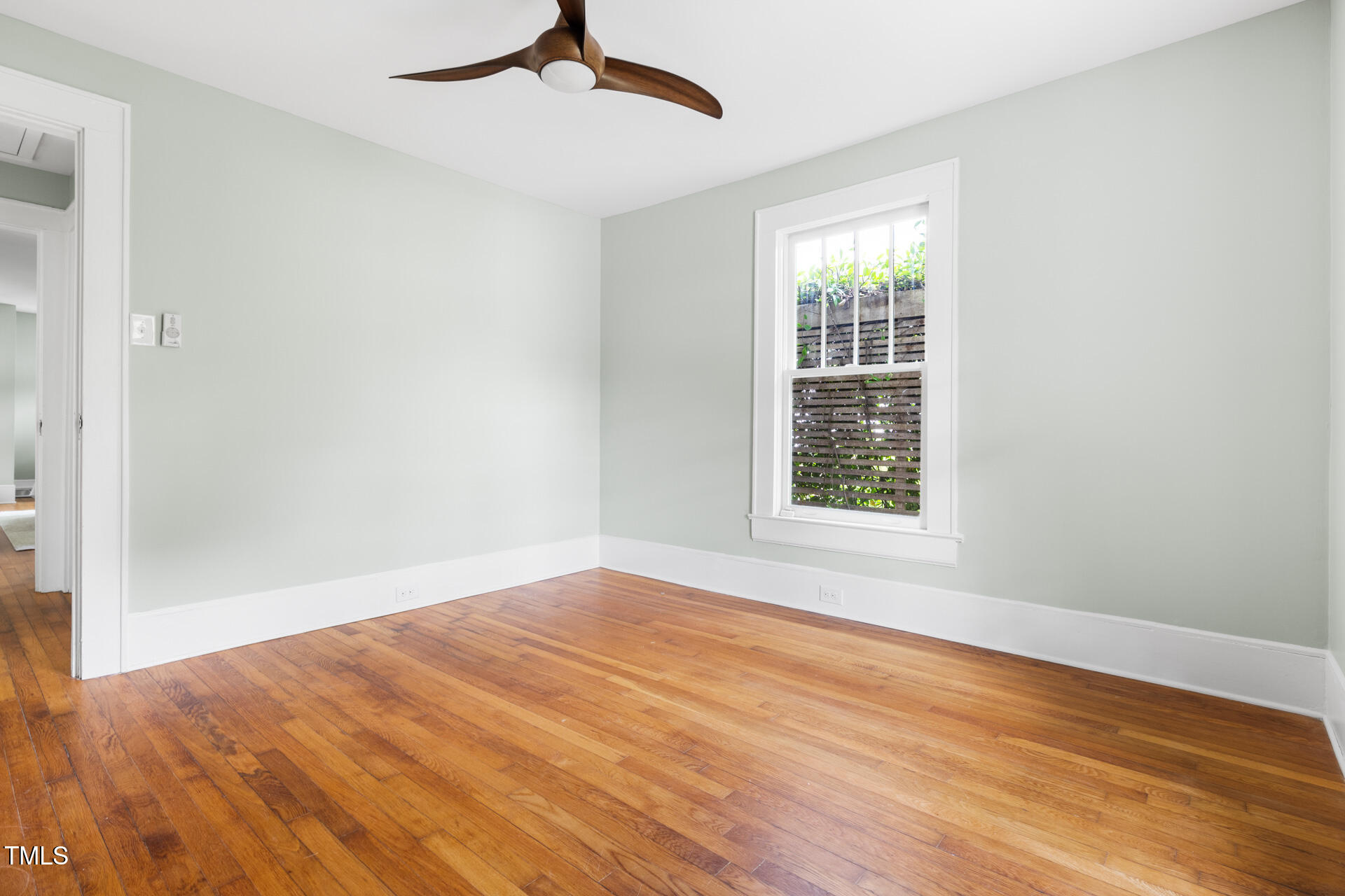 107 E Hammond Street