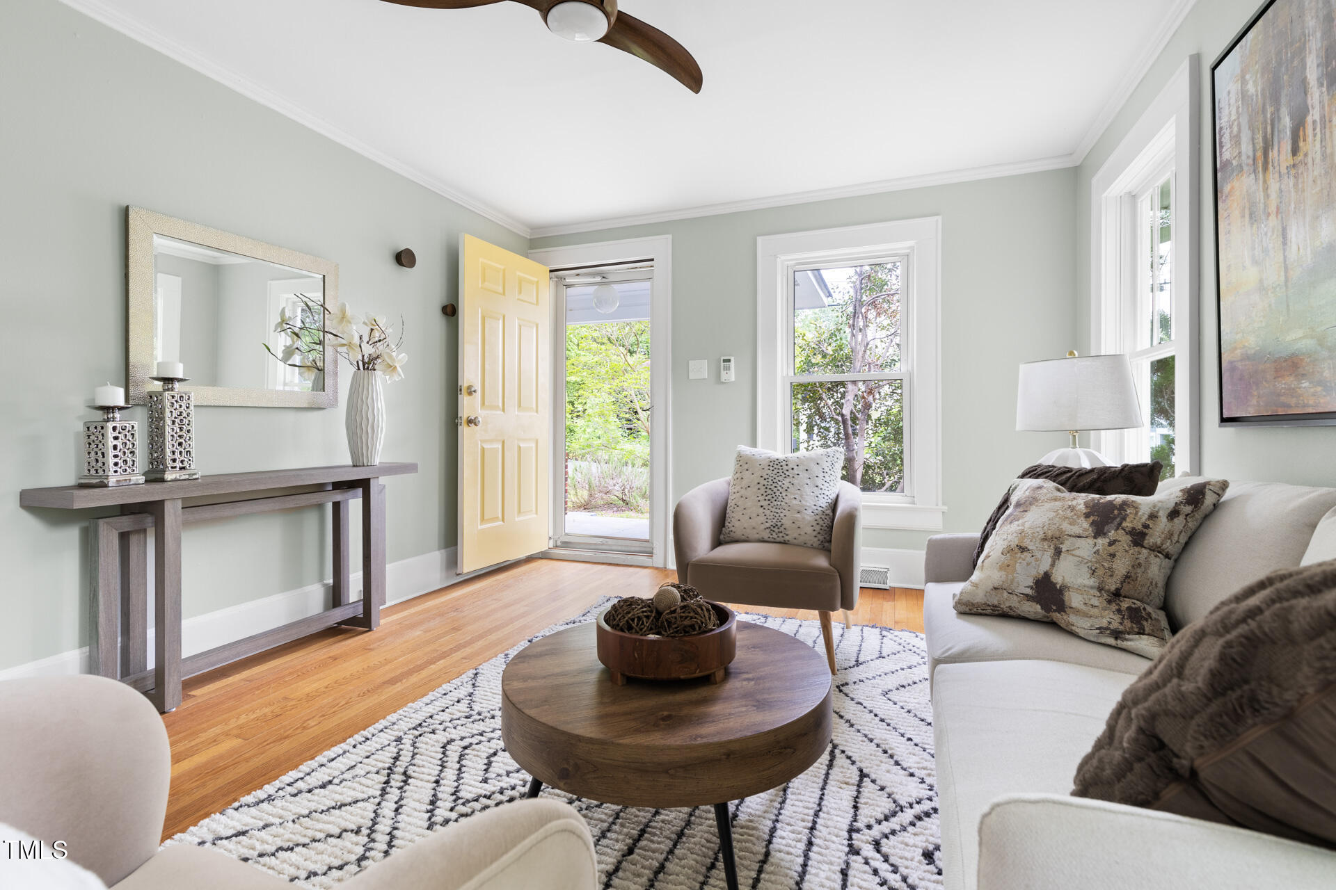 107 E Hammond Street