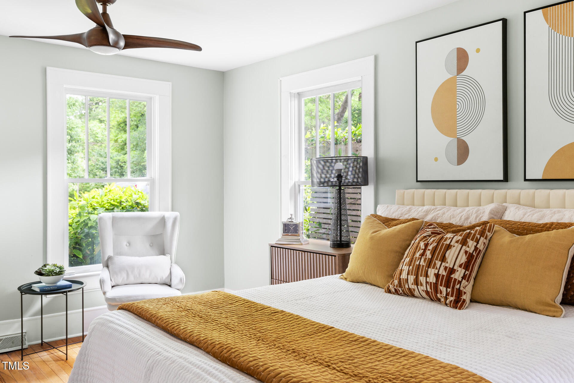 107 E Hammond Street