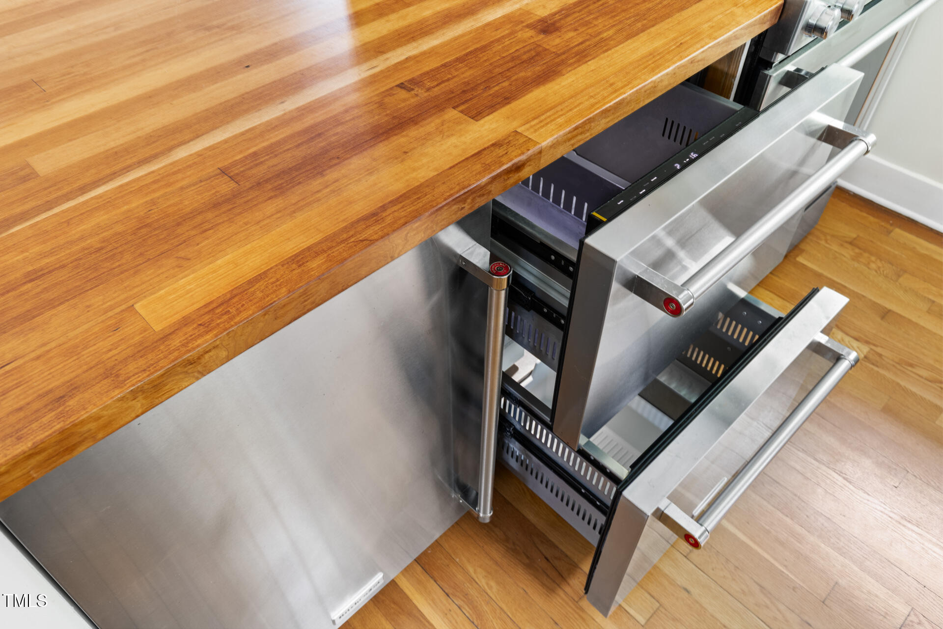 107 E Hammond Street