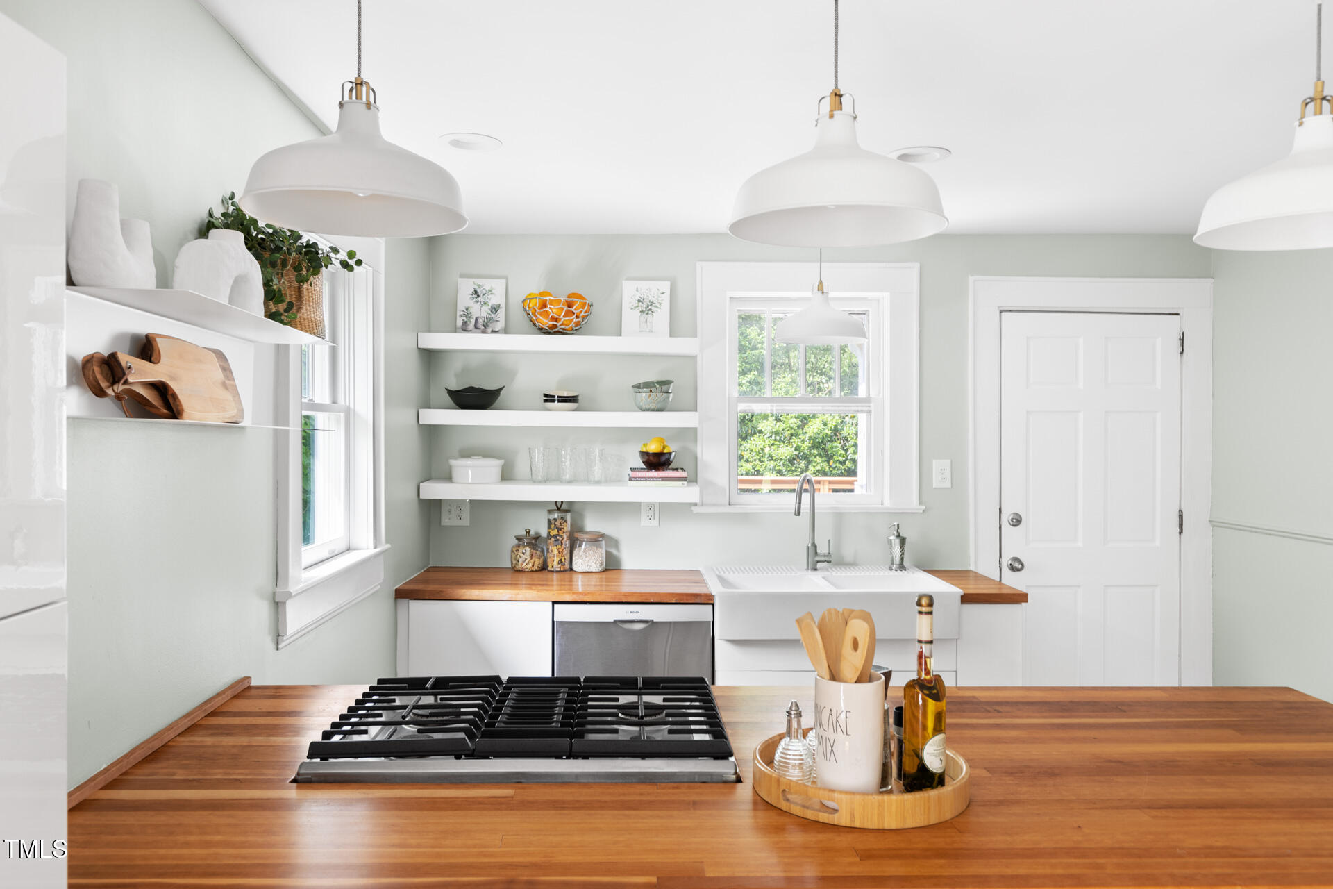 107 E Hammond Street