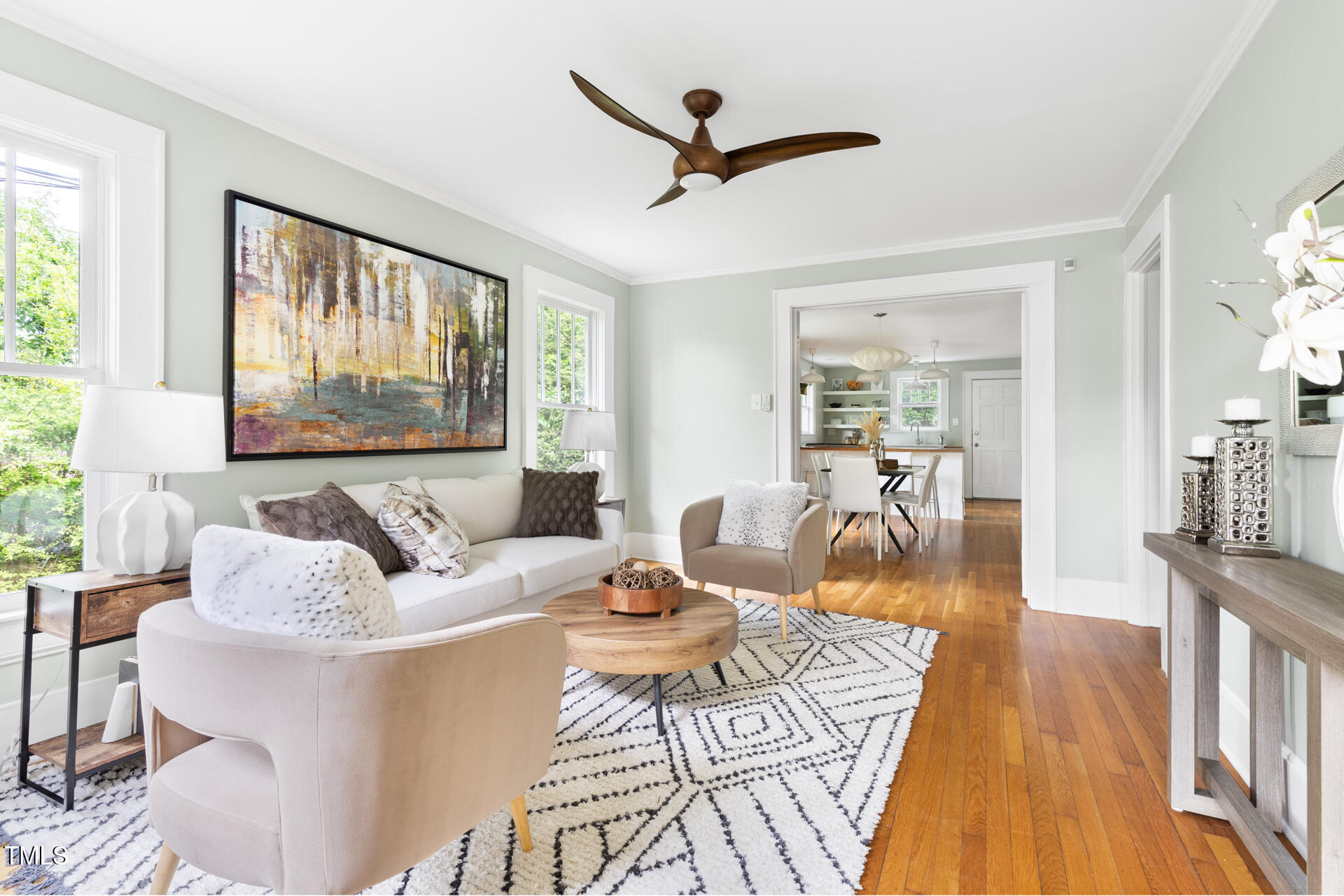 107 E Hammond Street