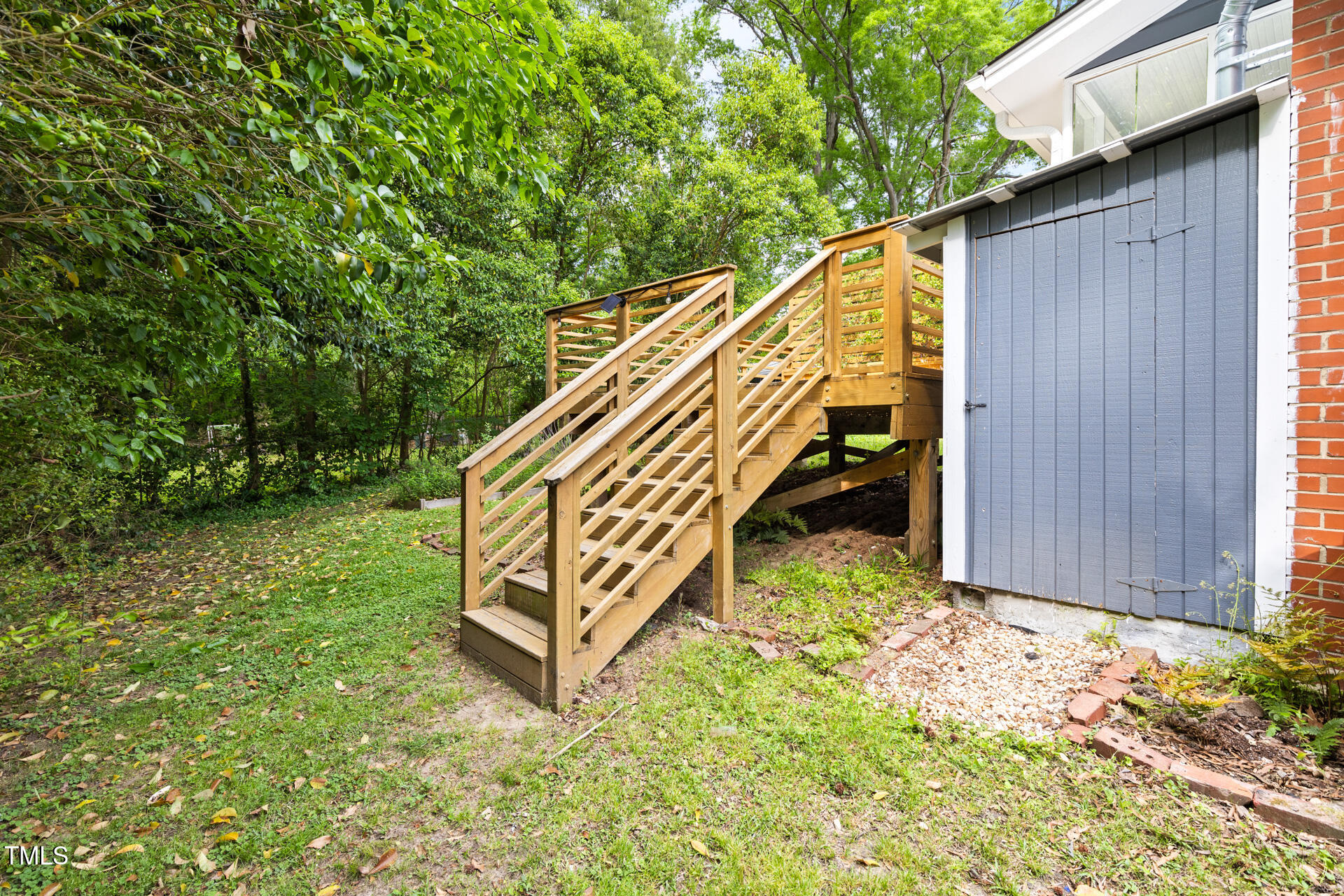 107 E Hammond Street