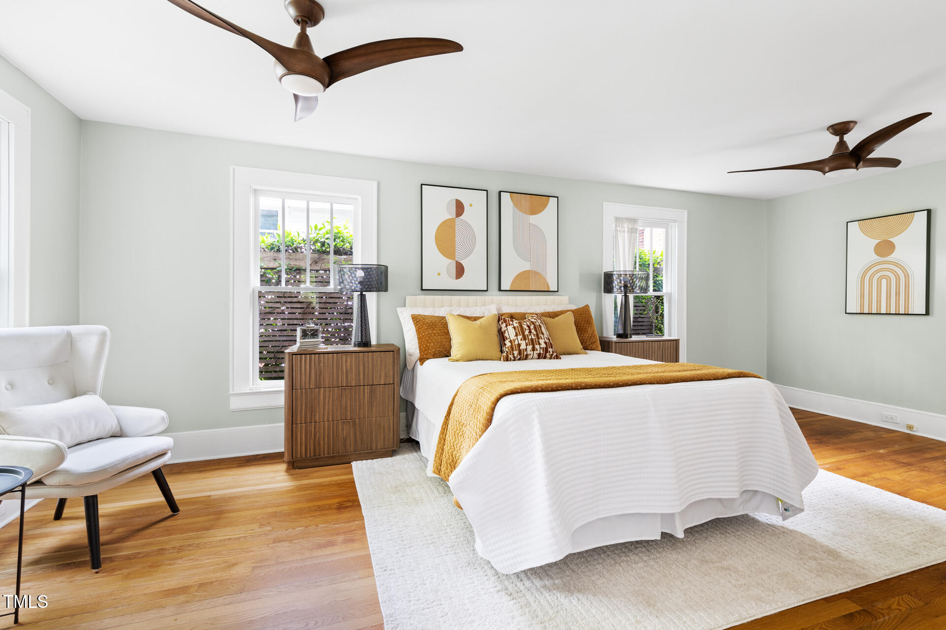 107 E Hammond Street