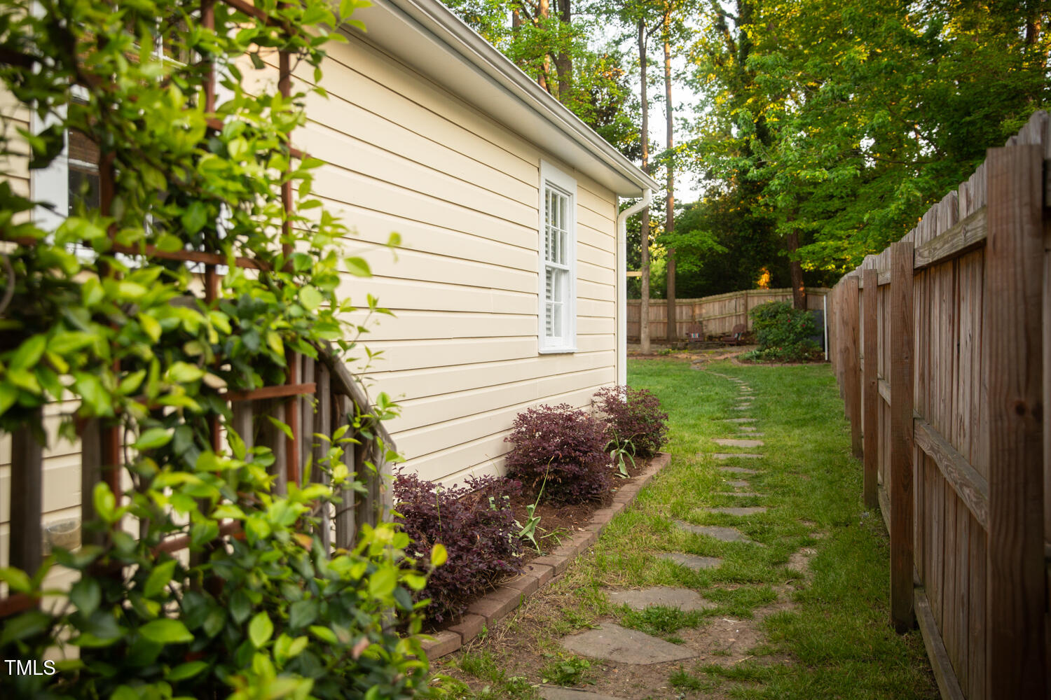 112 E Edgewood Drive